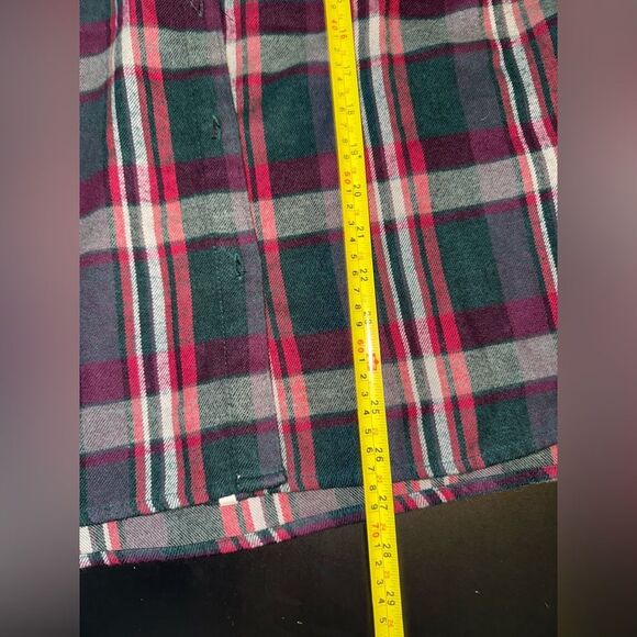 Woolrich Women’s Cotton Plaid Button Down Long sleeve Shirt Size L EUC Holiday - Picture 8 of 8